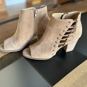Lucky Brand leather, open-toe women’s tie-up booties. Size 6.5